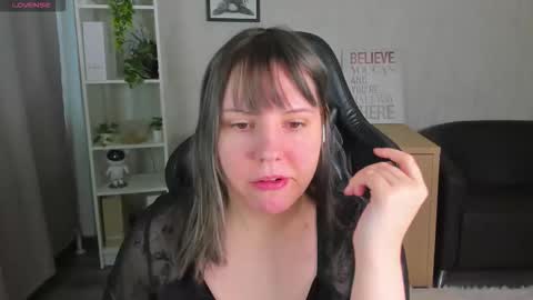 mon1ca_jones online show from March 4, 9:16 am