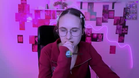 Mona  online show from March 13, 9:38 pm