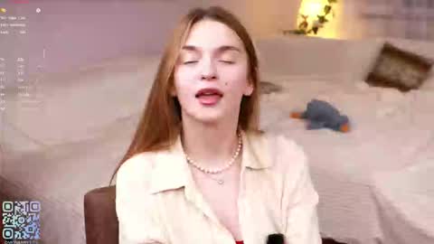 Mona online show from October 10, 10:58 pm