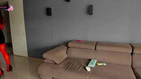 monica_weisss online show from October 26, 9:38 am