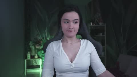 monica online show from March 28, 11:25 pm