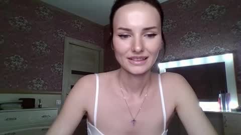 Snapshot of monparis_dream chatting on October 22, 5:51 pm monparis_dream online show from October 22, 5:51 pm