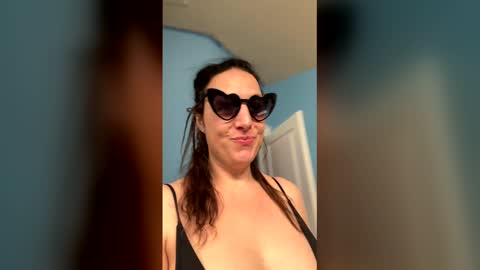 Monroe online show from April 15, 5:30 am