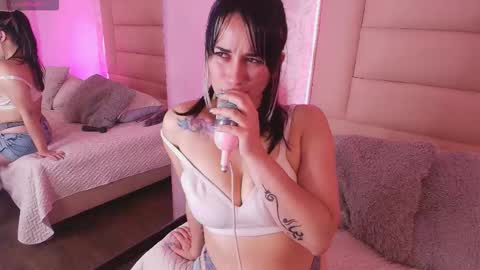 Adriana online show from January 17, 1:29 pm