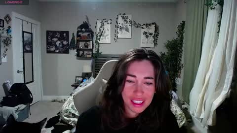 Lydia Mooney online show from March 6, 1:16 am