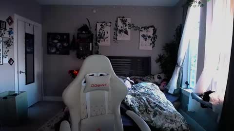 Lydia Mooney online show from February 20, 12:08 am