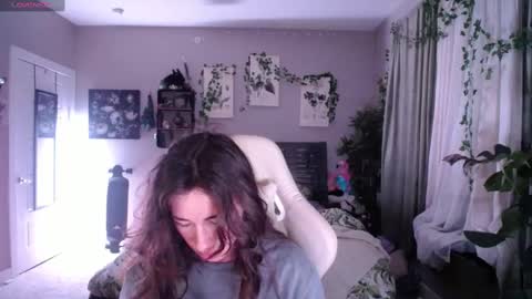 Lydia Mooney online show from January 11, 1:27 am