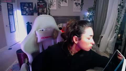 Lydia Mooney online show from January 30, 12:39 am