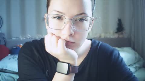 moodiemira online show from February 9, 1:02 pm