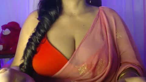 Maya online show from September 25, 1:10 pm