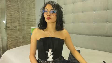 Elizabeth  online show from October 24, 10:28 pm