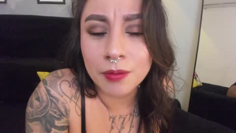 Sarah online show from February 6, 10:53 pm