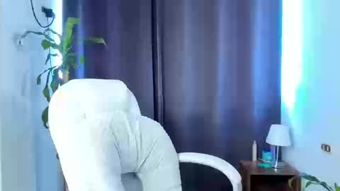 moonie_baddie31 online show from September 9, 5:13 pm