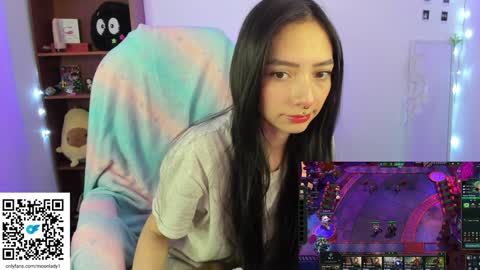 MOON  online show from January 17, 11:07 pm