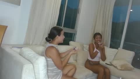 Morenanatali online show from November 19, 10:43 pm