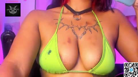 morticia_420 online show from July 28, 9:03 pm