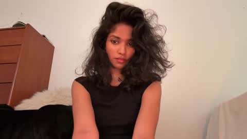 mriea_ online show from May 17, 4:44 am