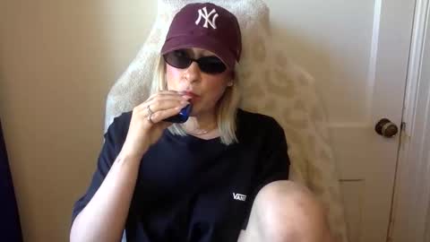 MrsPrissXO online show from April 23, 2:41 pm
