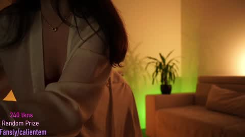 Your M online show from February 21, 2:18 pm