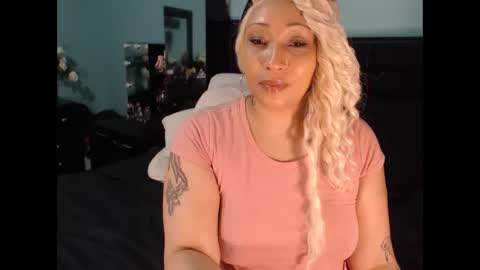 Queen Baddie online show from January 18, 2:58 am