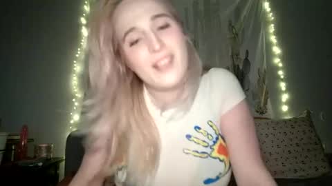 msclairewhatever online show from January 9, 1:10 am