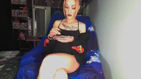 MsVioletx online show from June 8, 6:19 pm