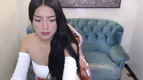 Live 800am 200pm COLOMBIAN HOUR online show from January 9, 1:35 pm