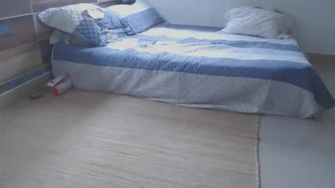   online show from September 11, 4:40 pm