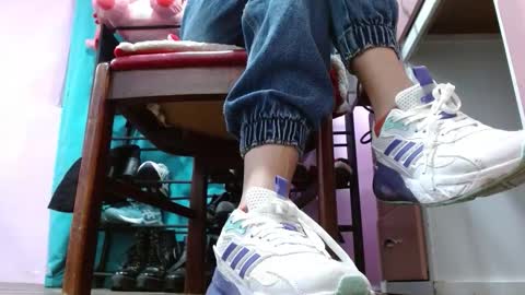 Muriel online show from March 3, 2:06 am