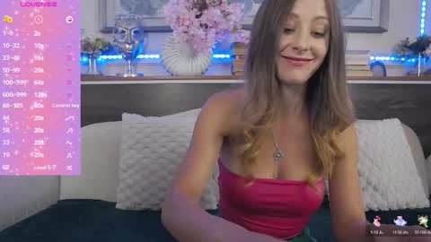 Luna  online show from September 26, 7:00 pm