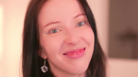 STELLA online show from November 4, 5:07 pm