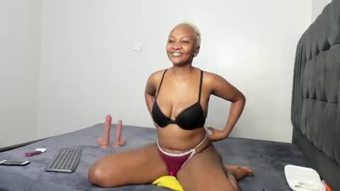 myah_love online show from June 12, 8:17 pm