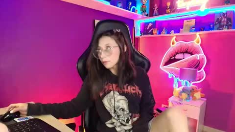 Milly Cute online show from March 18, 5:01 am