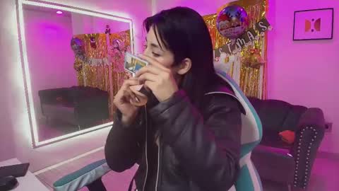 myla_evans online show from December 17, 3:11 am