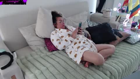 Myrna Sessions online show from January 31, 7:11 pm