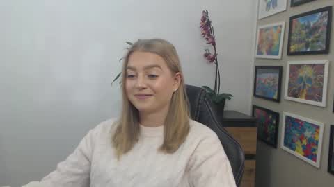 Erica online show from December 2, 9:22 am