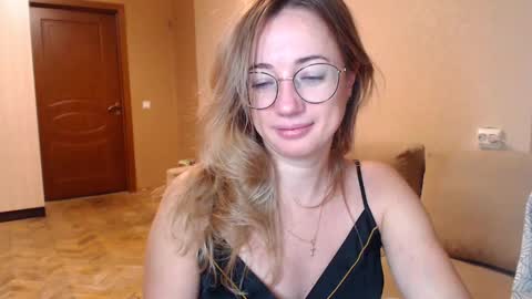 Maya online show from December 18, 6:46 pm