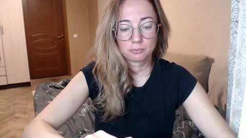 Maya online show from January 15, 5:15 pm