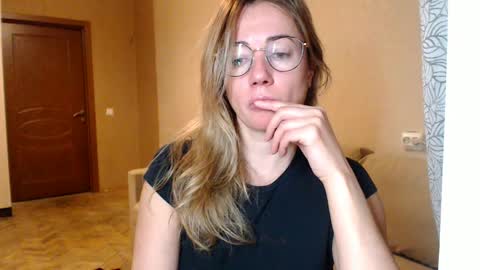 Maya online show from January 10, 4:09 pm