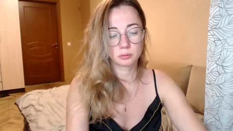 Maya online show from January 4, 7:23 pm