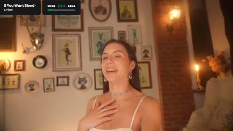 Kate or KT online show from October 9, 7:40 pm