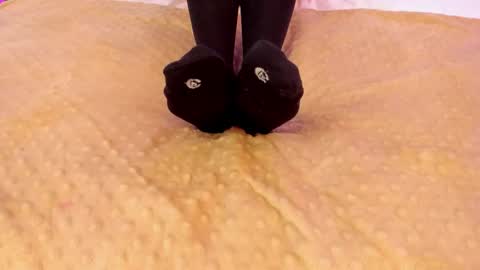 AMY online show from December 4, 7:25 pm