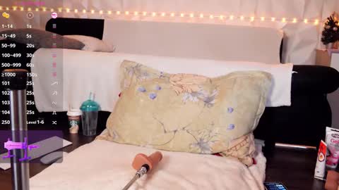 Snapshot of naathasa_ chatting on February 10, 5:09 pm Naathasa   online show from February 10, 5:09 pm