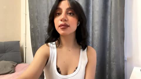 Leya online show from May 1, 1:14 pm