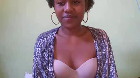 nah296652 online show from April 13, 12:28 pm