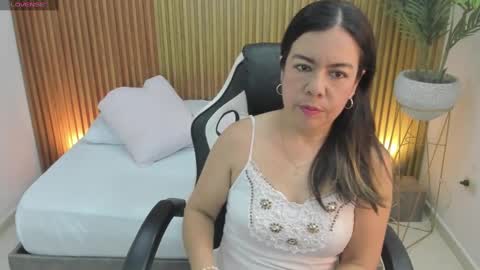 N A H I A online show from February 17, 11:55 am