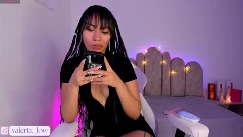  Valeria  online show from November 29, 5:33 am