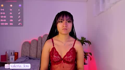 Snapshot of nahia_low chatting on October 8, 1:43 am  Valeria  online show from October 8, 1:43 am