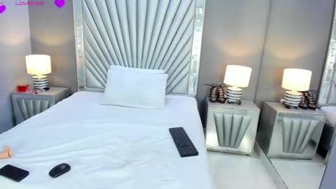 Nahiara Gray online show from October 16, 11:29 pm