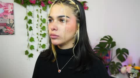 Naho  Sigueme en mis Redes Sociales Follow me on my social networks online show from April 11, 1:44 am